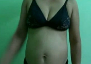 Pregnant Banglaore woman is stripping in front of the camera